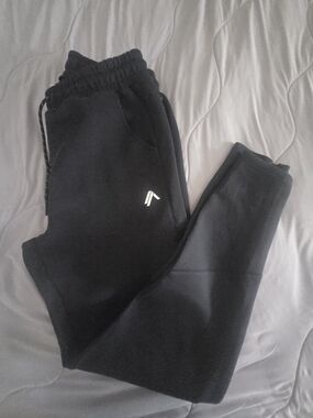 Men's Alphalete Joggers - Large